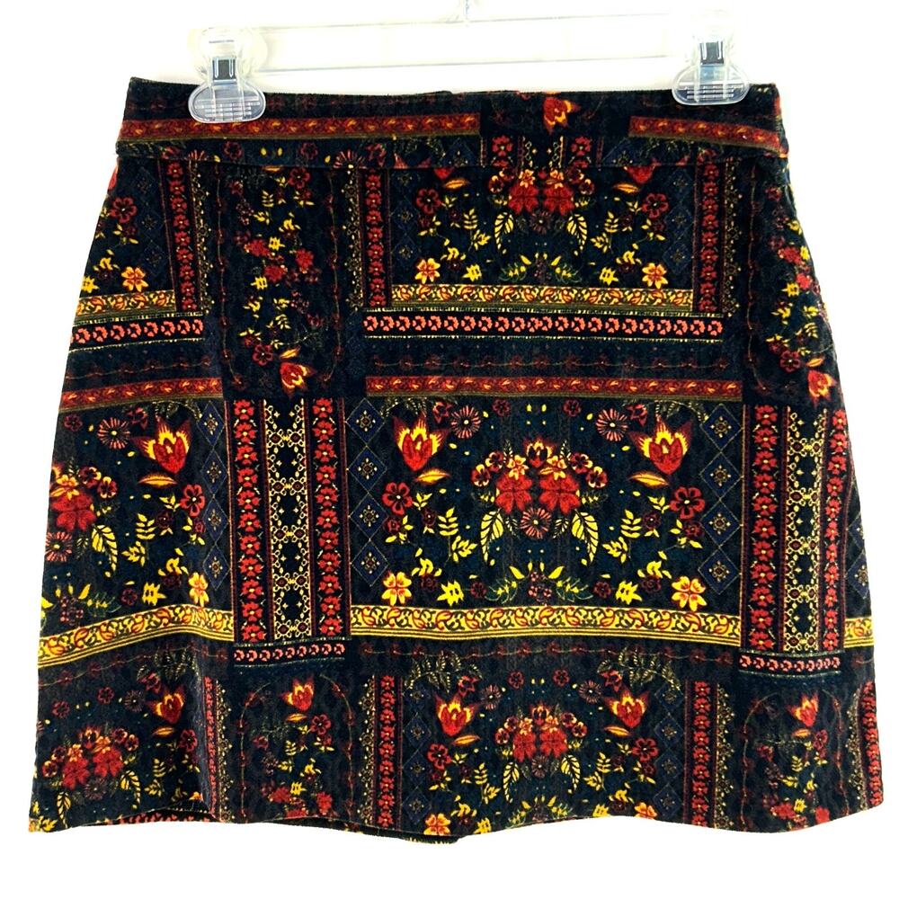 H&M COACHELLA Velvet Skirt Womens 6 Black Floral A-Line Velour EUC Boho Pattern